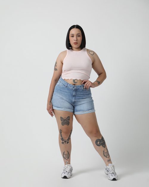 SHORT CINNAMON CON RUEDO rigido