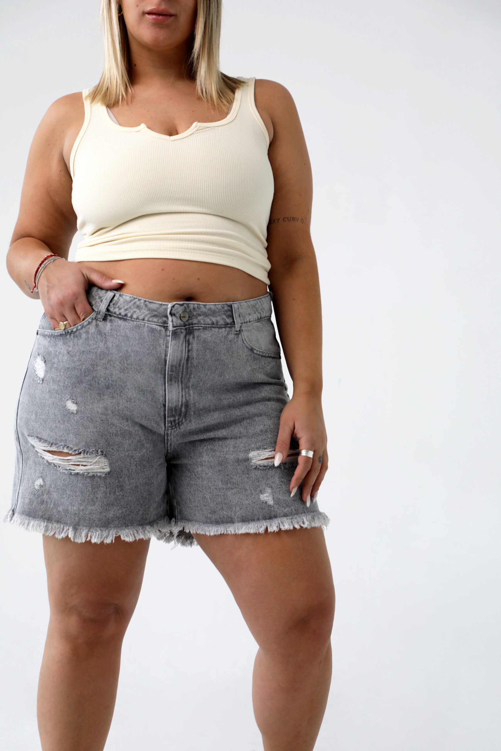SHORT NIKASA CON ROTURA rigido - Imagen 4